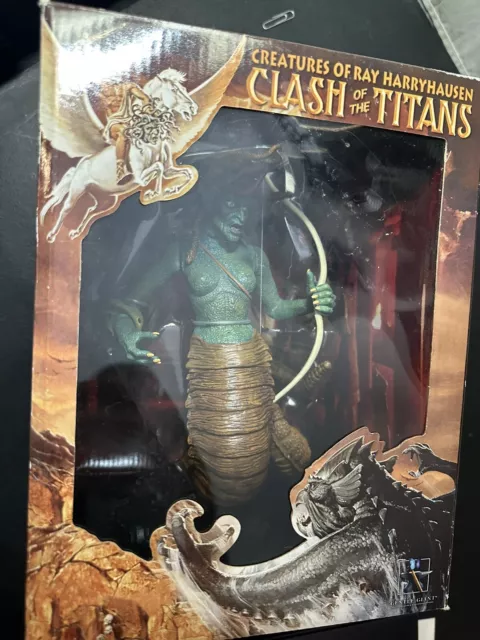 Clash of the Titans (Rapoza) – Mondo