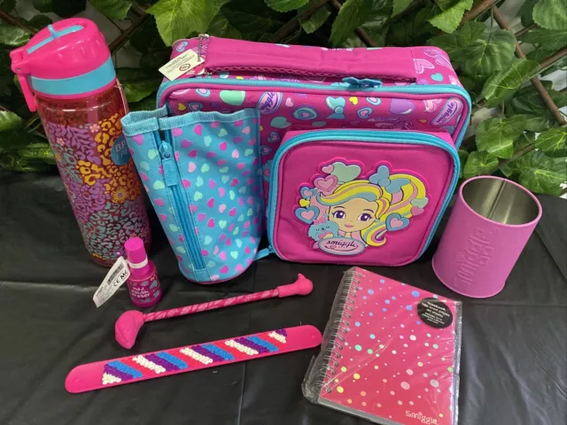 Brand New Smiggle Stationary , Lunchbox & Bottle Pack (Pink)