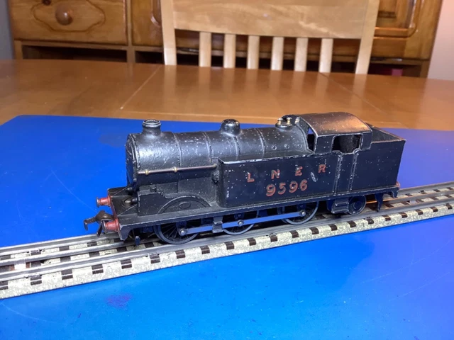 Hornby Dublo 3 Rail EDL7 LNER Black 0-6-2 N2 Tank Loco 9596 Serviced/Remaged