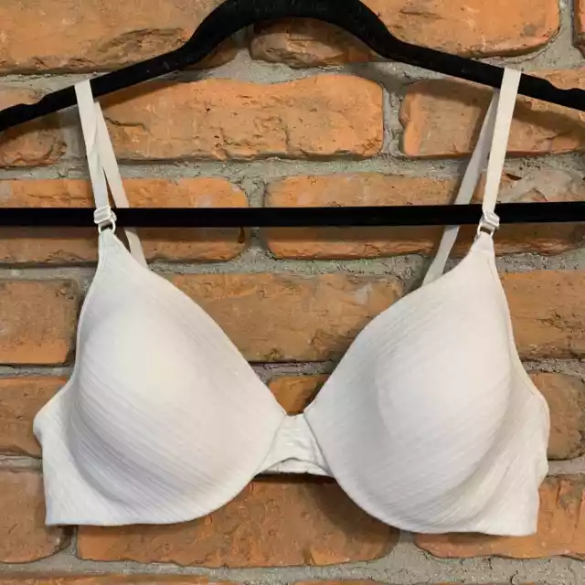 Barely There Women's Concealers Full Coverage Underwire Bra 4580 White - 36B