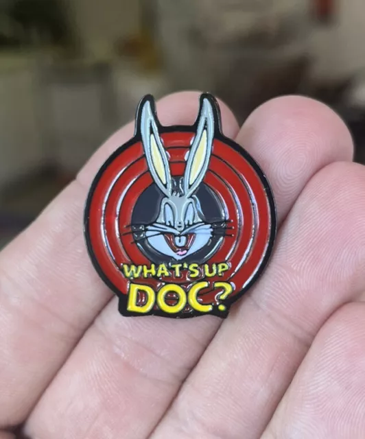 Bugs Bunny Looney Tunes enamel pin NOS vintage retro cartoon WB hat lapel Rabbit