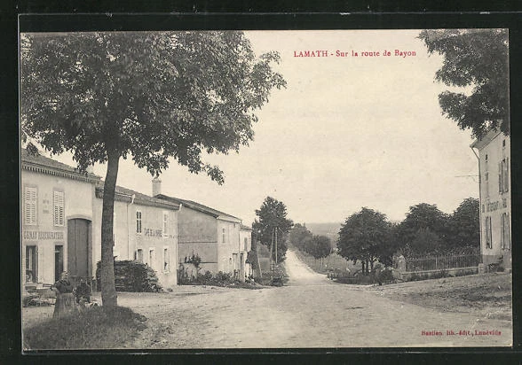 CPA Lamath, Sur la route de Bayon, Cafe