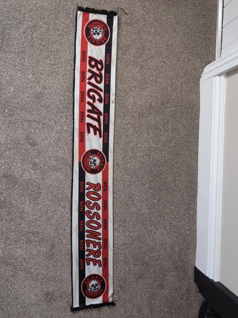 AC MILAN ULTRAS Bufanda Brigada Roasonere Calavera De Colección Raro Fútbol Memorabilia EUR 25,47 - ES