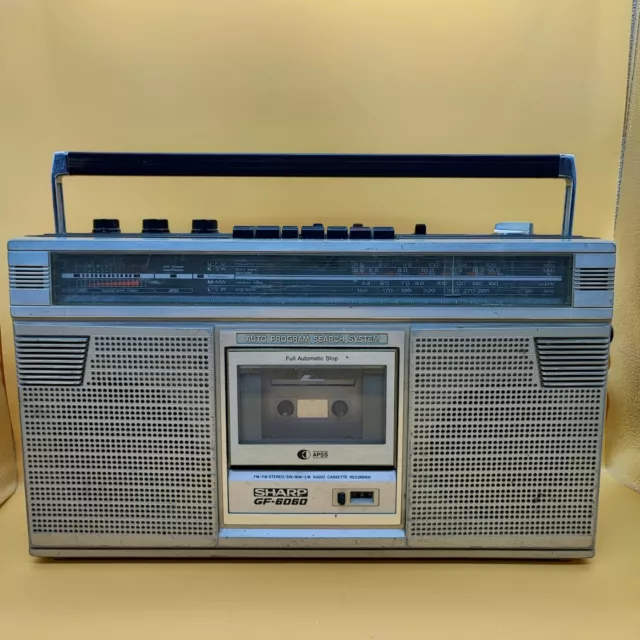 Sharp GF-6060 Ghettoblaster Stereo Radio Recorder Tape Radio FM Vintage