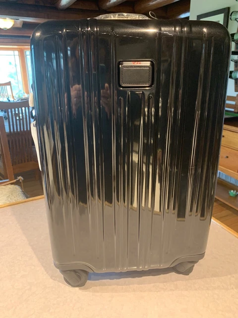 Tumi V-3 Carry-On--Still in Box--Black--Model 0228060D
