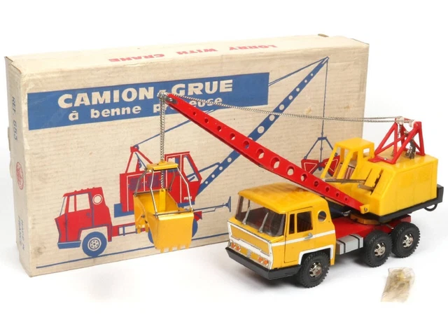 Joustra - Bernard , camion grue , dans sa boite d'origine réf 653