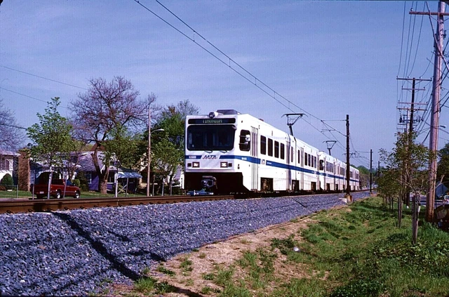 Original Kodachrome Slide Baltimore Lrv #5015 3-Car Train April 1994