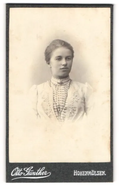 Fotografie Otto Günther, Hohenmölsen, Portrait junge Dame mit zurückgebundenem