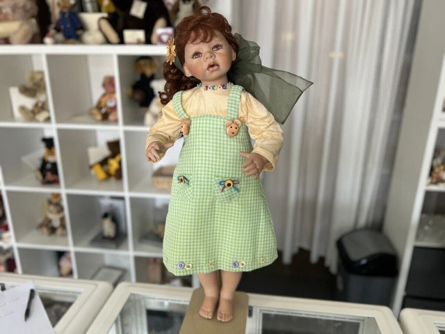 POUPÉE DE COLLECTION en porcelaine Angels Paradise 72 cm. en parfait