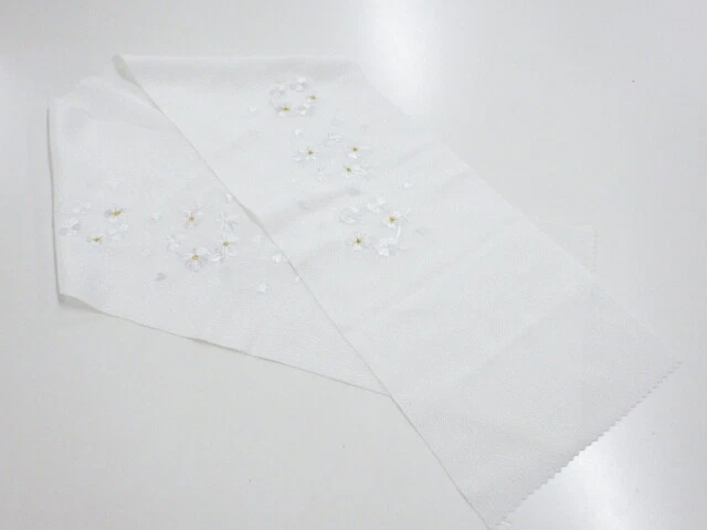 6050321: Japanese Kimono / Vintage Unused Han-Eri / Embroidery / Chirimen / Flow
