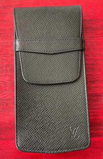 L VUITTON TAIGA EYEGLASS CASE   original vintage Louis Vuitton Taiga case