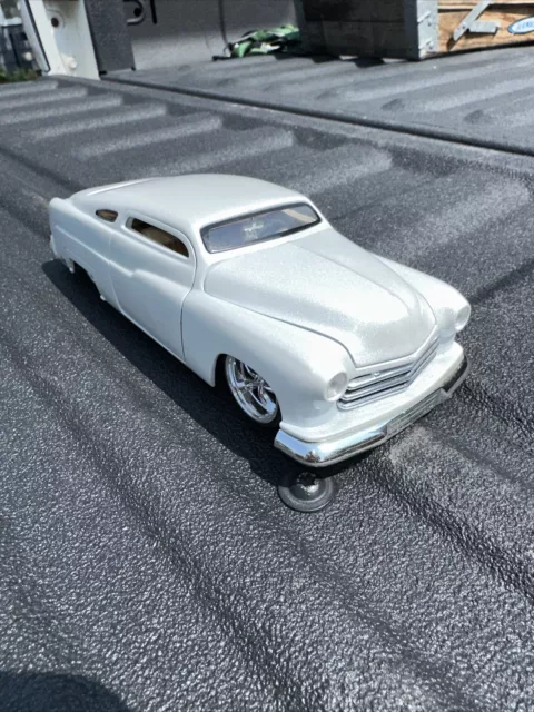 JADA 1/24 Diecast Dub City  1951 Ford Mercury Custom White