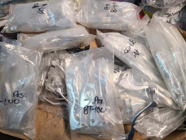 Brake Levers Prs 87-100 lot of 137