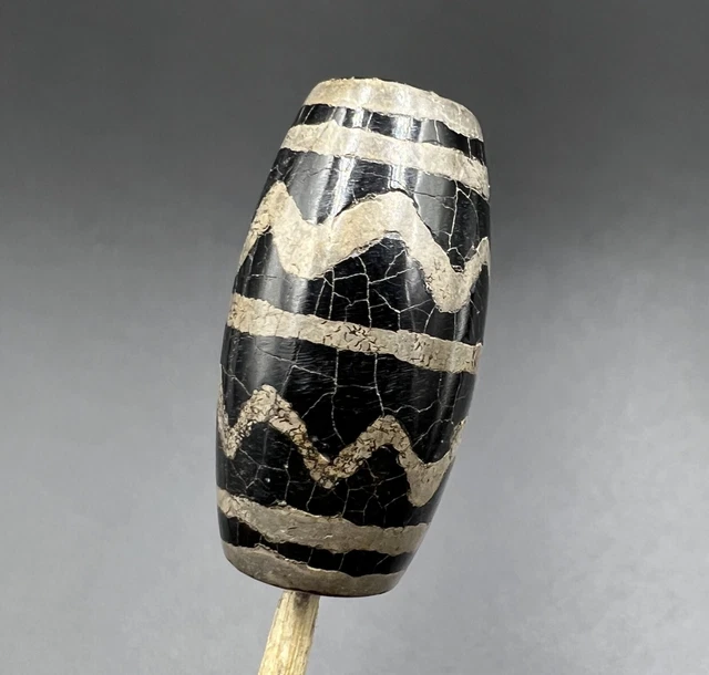 Himalayan Indo Tibetan Nepalese Zig Zag Dzi Zee Agate Amulet Bead