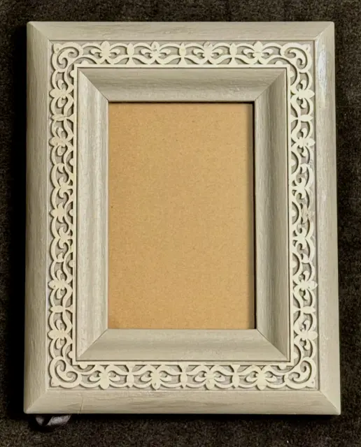 4X6 Inch Woven Reed Picture Frame with White MDF & Glass by Foreside Home &  Garden