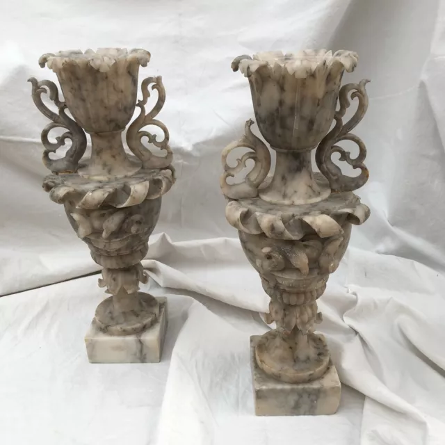 Grande Paire De Vases En Albatre Couple De Colombes  19 Eme Siecle Inv   11839