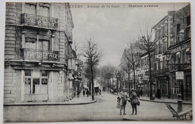 cpa NEVERS Avenue de la Gare   ANIMEE