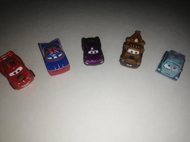 lot de  voitures cars disney pixar metal  mini racers etat neuf