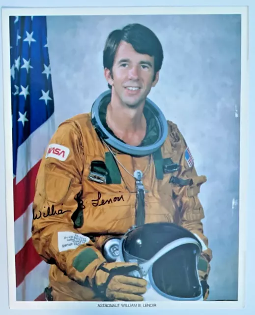 Original-Autogramm Space Shuttle Astronaut William Lenoir  1939-2010 NASA-Litho
