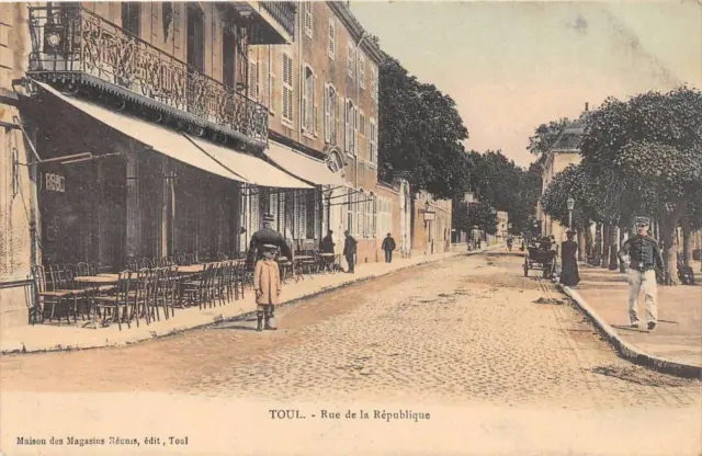 Cpa 54 Toul Rue De La Republique Cafe
