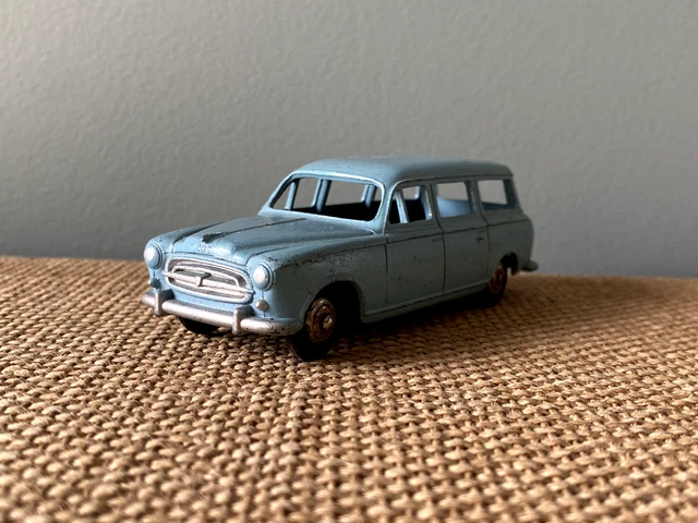 PEUGEOT 403 U5 -24F- DINKY TOYS ancienne originale - France - Meccano