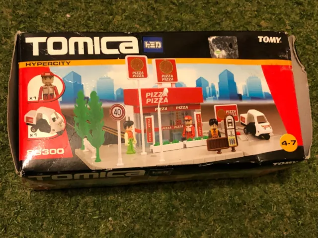 TOMY TOMICA Pizza Restaurant Pizza Express FROM HYPERCITY SERIES Ref: 85300