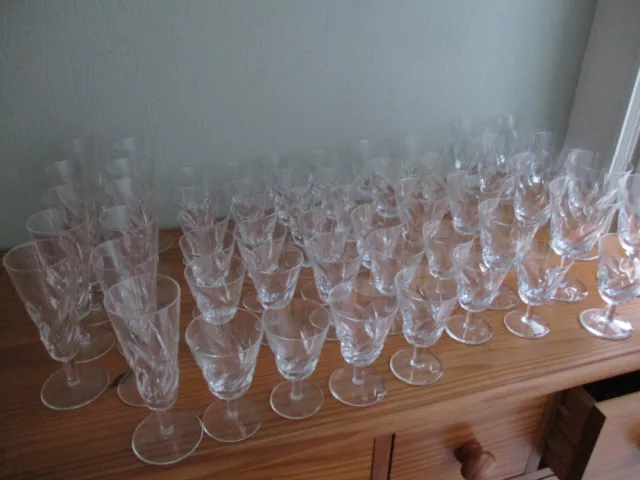 1 verre à  porto en cristal Saint Louis Signés 10 cm TAILLE MODELE BIDASSOA