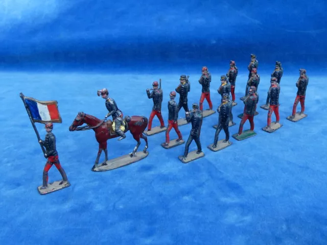 RARE ? FIGURINES PLOMB Lead - LUCOTTE ? CBG ?  - SOLDATS AU DEFILE Soldiers