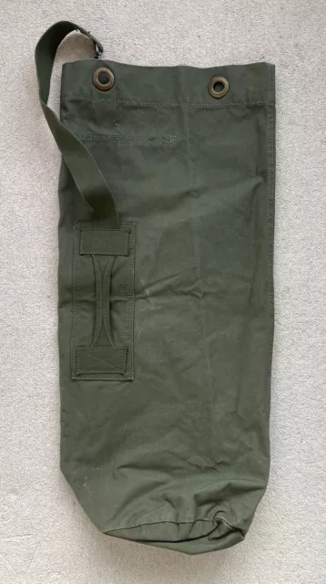 Vintage British Army Issue Heavy Duty Canvas Duffle Duffle Sausage Kit Bag