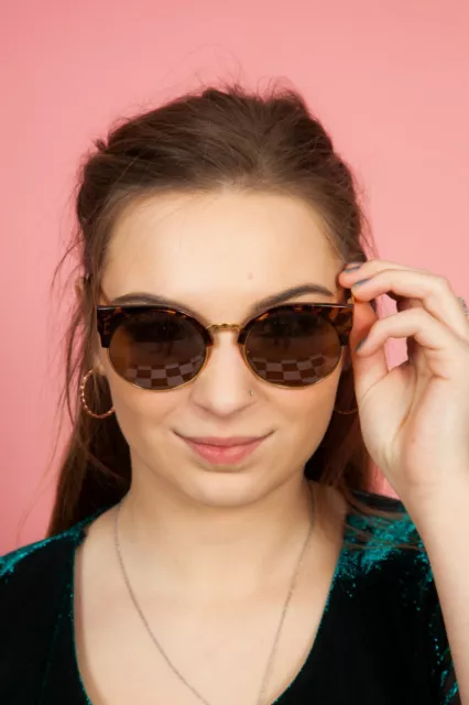 Oversized faux tortoiseshell round sunglasses by Lutou