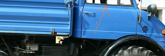 Dichtung Tür UNTEN Unimog 403/406/413/416/421 -festes Fahrerhaus/Cabrio