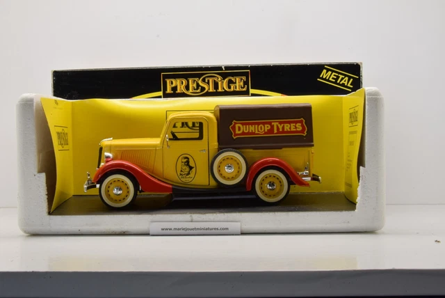 Miniature Solido 8004 – Ford Dunlop Jaune/Rouge 1:18 – Publicitaire