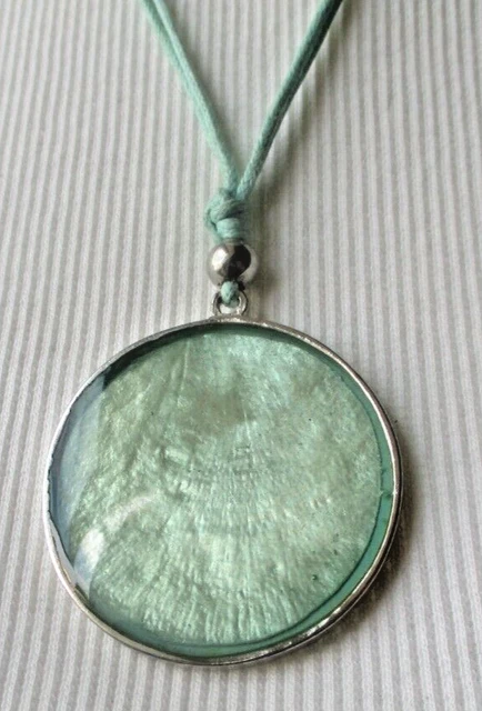 Collier Vintage Pendentif Buste Bretonne En Argenté - Bijou Ancien Rare Référence 5310 - Occasion Parfait état