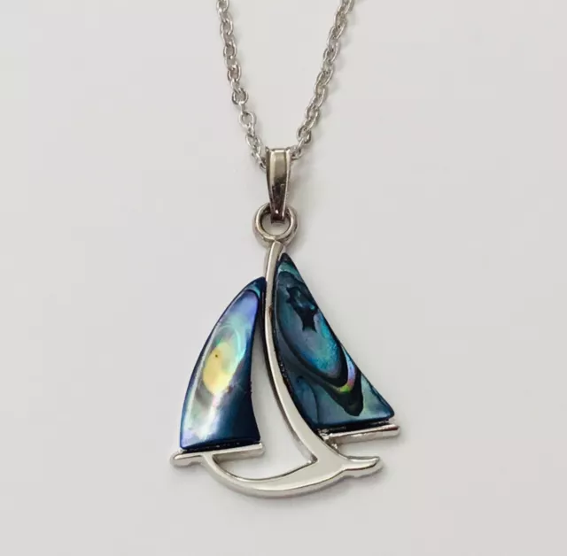 Natural  Paua Abalone Shell  Sail Boat Pendants NEW
