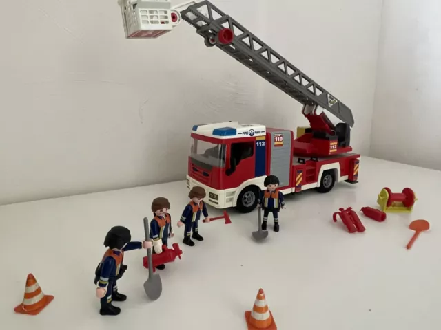 playmobil feuerwehrauto