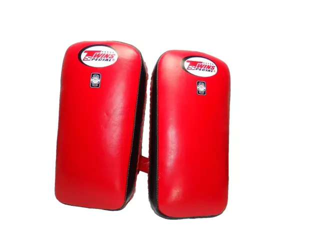 Twins Special Muay Thai Pads Genuine Leather 2011 Size LARGE -PREOWNED