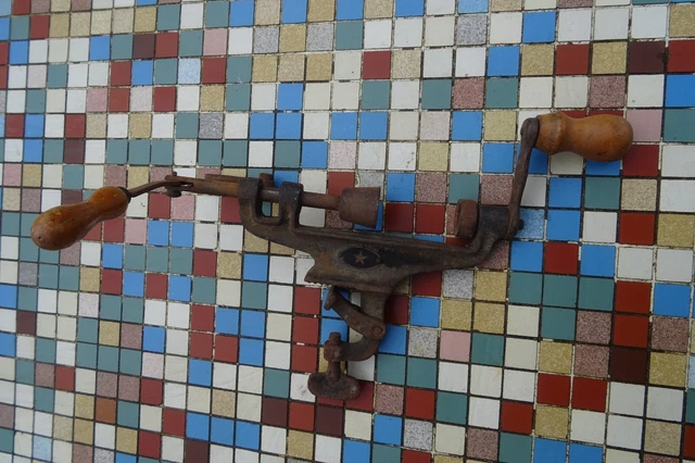 Sertisseur Ancien Cal.16 En Buis – Outil De Chasse Collection, Fabrication Française