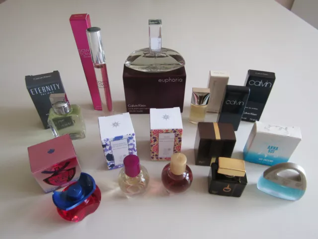 Lot de 10 miniatures de parfum : Klein, I.D. , Gucci, Darvin, Sui avec boites