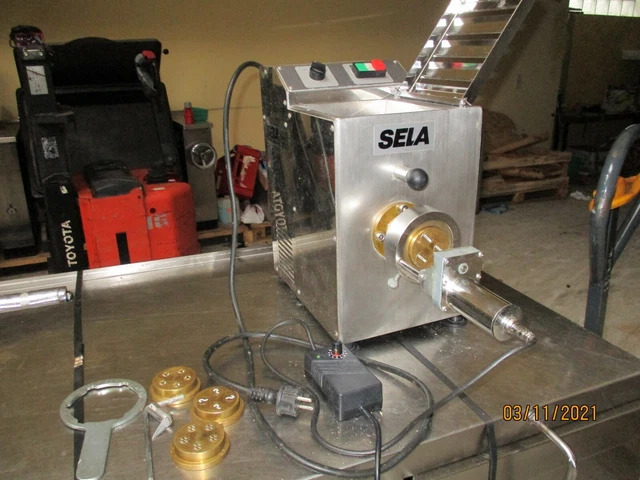 SELA TR 70 Nudelmaschine Nudel Maschine  Pasta Maschine  Abschneider 4 Matrizen