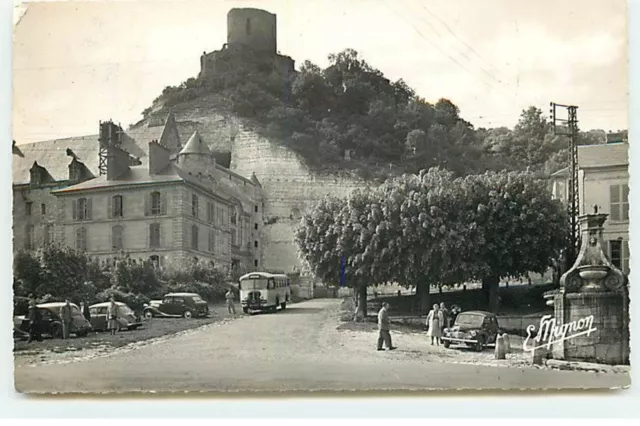 LA ROCHE GUYON - Le Château, le Donjon et la Vieille Fontaine - 23066