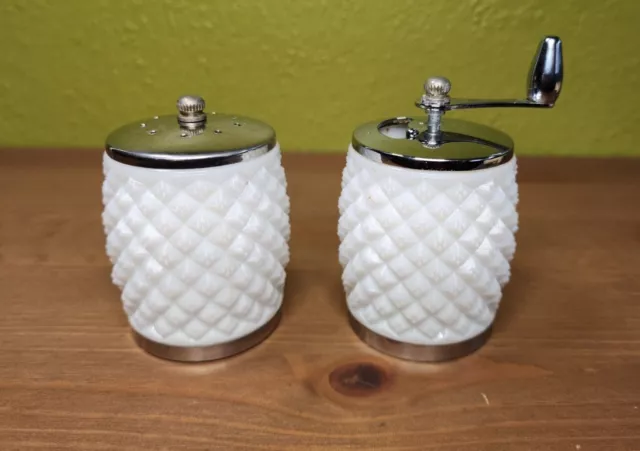 George S Thompson OLDE Milk Glass Hobnail Diamond Pattern Salt & Pepper Grinder
