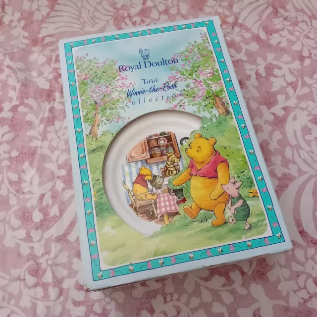 Royal Doulton The 'Winnie the Pooh' Collection - 3 piece plate, bowl & mug set