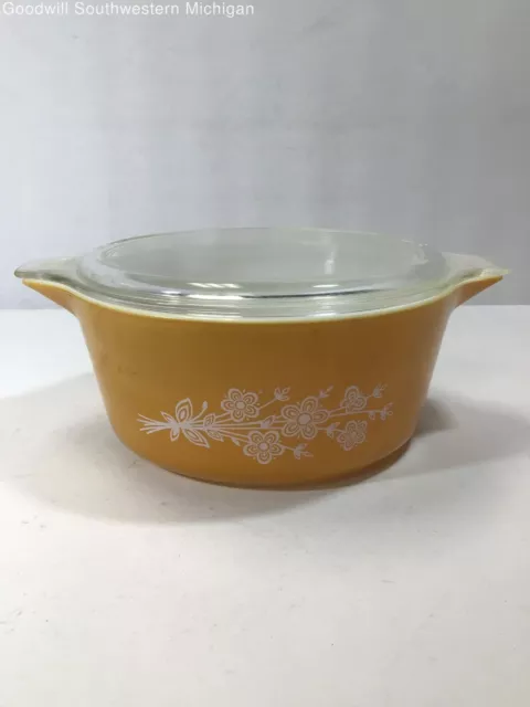 Vintage Pyrex 475-B "Butterfly Gold 2" on Orange 2.5 L Casserole Dish with Lid