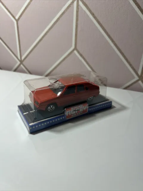 Voiture miniature norev Citroën BX rouge neuve sous blister