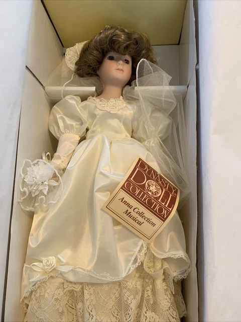 Dynasty Doll Collection - Anna Collection Musical
