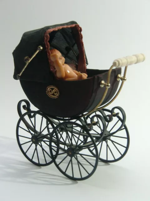 Nostalgie-Puppen-Wagen von Heidi Ott     für Puppenstube