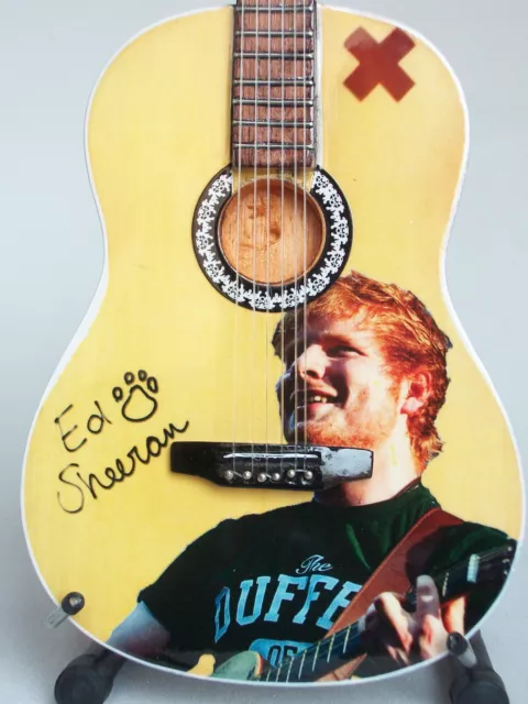 Guitare miniature classique Ed Sheeran signature