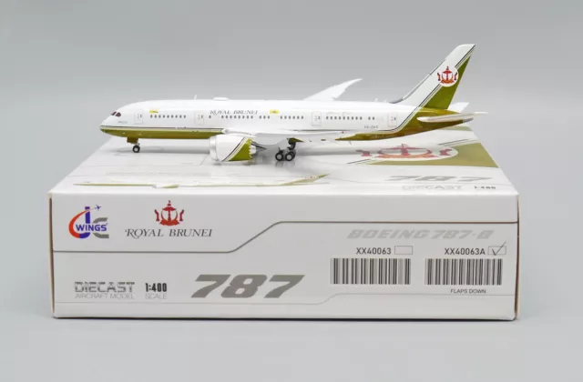 JC Wings 1:400 Brunei Government B787-8 Dreamliner BBJ VIP 'Flaps Down' V8-OAS