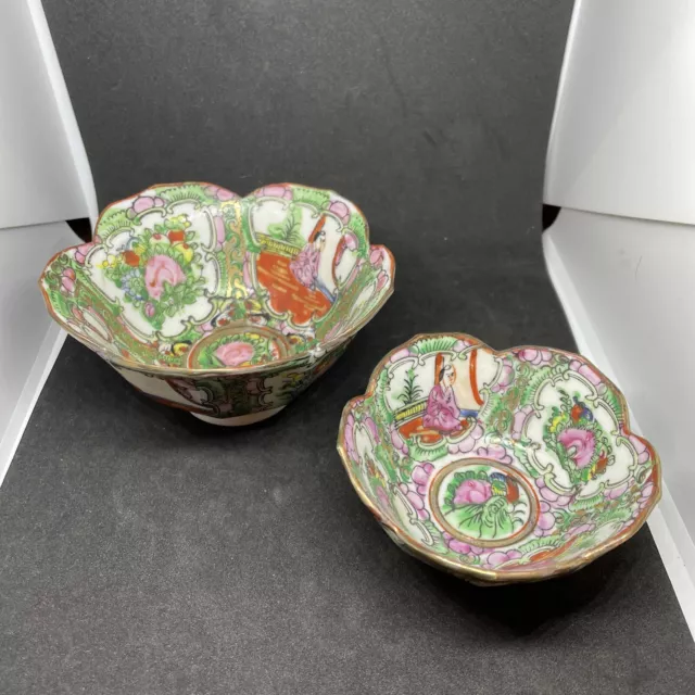 2 Vintage Chinese Porcelain Bowls with Scalloped Rim, Hand Painted and Enamelled