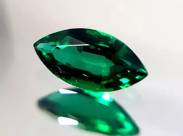 Verdadero Tsavolit rareza piedras preciosas 0,905 quilates color verde esmeralda ¡raro raro!